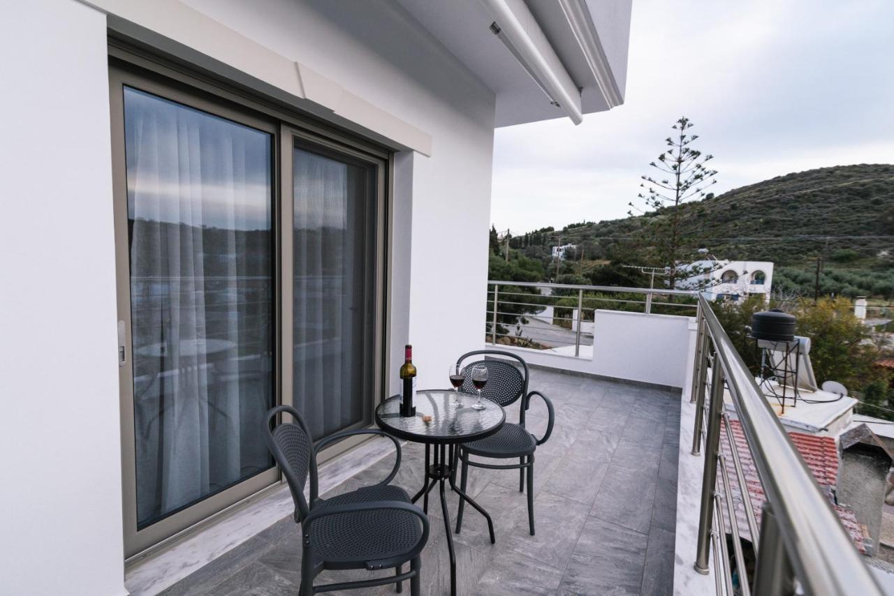 Lychnos Apartments Kamilari Ngoại thất bức ảnh